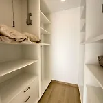 Malberry Park 102 - Modern With Shared Heated Pool, Sauna, Gym, Jacuzzi 파포스