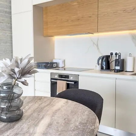 Apartament Malberry Park 102 - Modern With Shared Heated Pool, Sauna, Gym, Jacuzzi Pafos