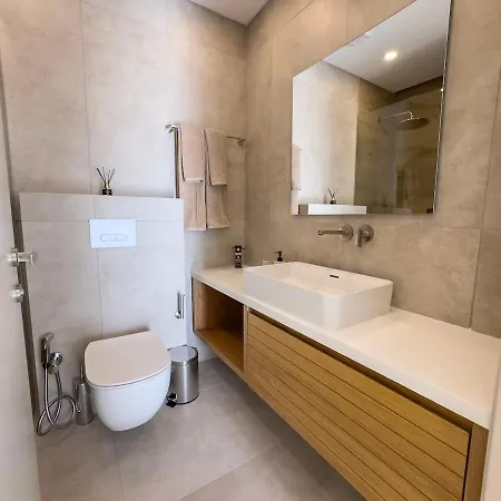 Apartment Malberry Park 102 - Modern With Shared Heated Pool, Sauna, Gym, Jacuzzi Paphos