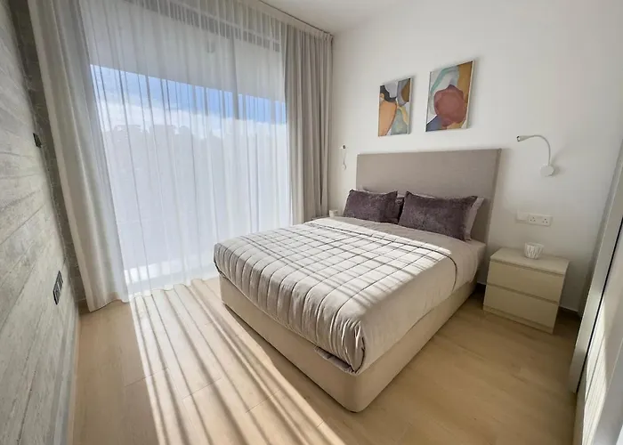 Lejlighed Malberry Park 102 - Modern With Shared Heated Pool, Sauna, Gym, Jacuzzi Paphos