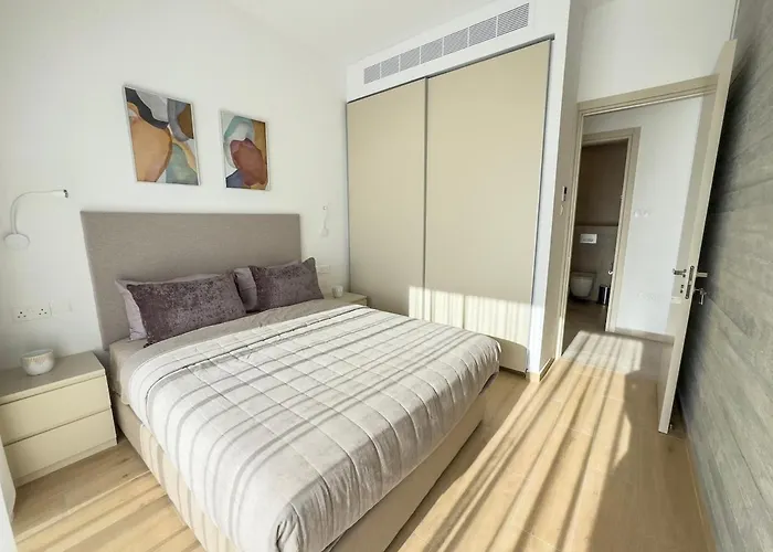 Malberry Park 102 - Modern With Shared Heated Pool, Sauna, Gym, Jacuzzi Apartmán Paphos