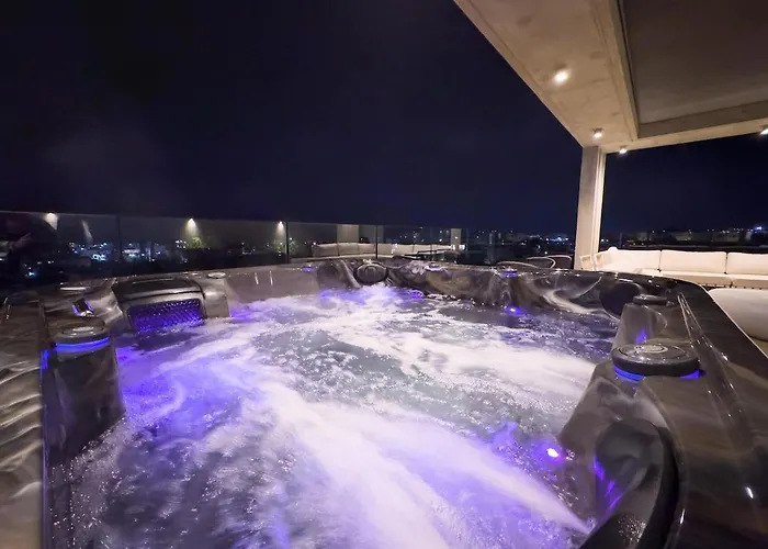 Malberry Park 102 - Modern With Shared Heated Pool, Sauna, Gym, Jacuzzi * Paphos