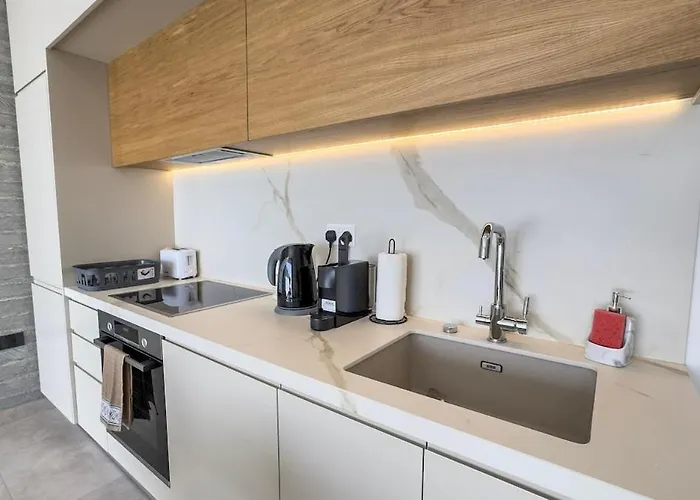 Daire Malberry Park 102 - Modern With Shared Heated Pool, Sauna, Gym, Jacuzzi *