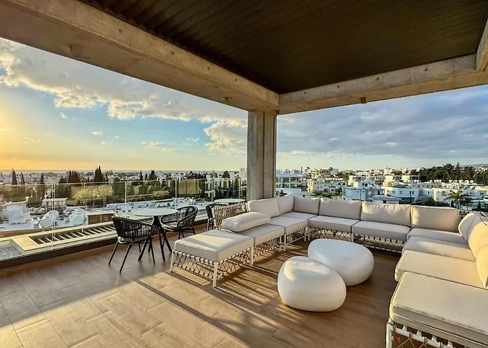 Malberry Park 102 - Modern With Shared Heated Pool, Sauna, Gym, Jacuzzi Pafos