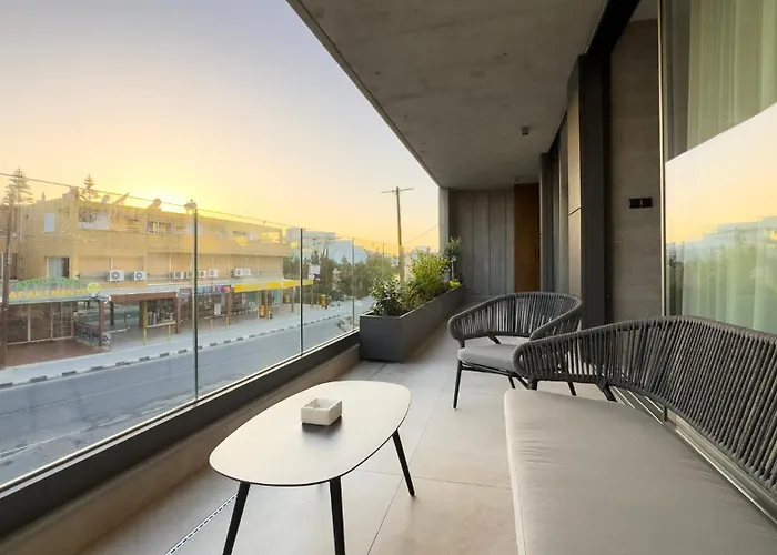 Malberry Park 102 - Modern With Shared Heated Pool, Sauna, Gym, Jacuzzi Pafos